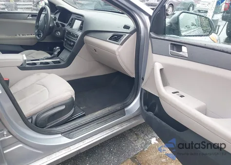 2017 Hyundai Sonata Se z USA, uszkodzony, nr VIN 5NPE24AFXHH522739